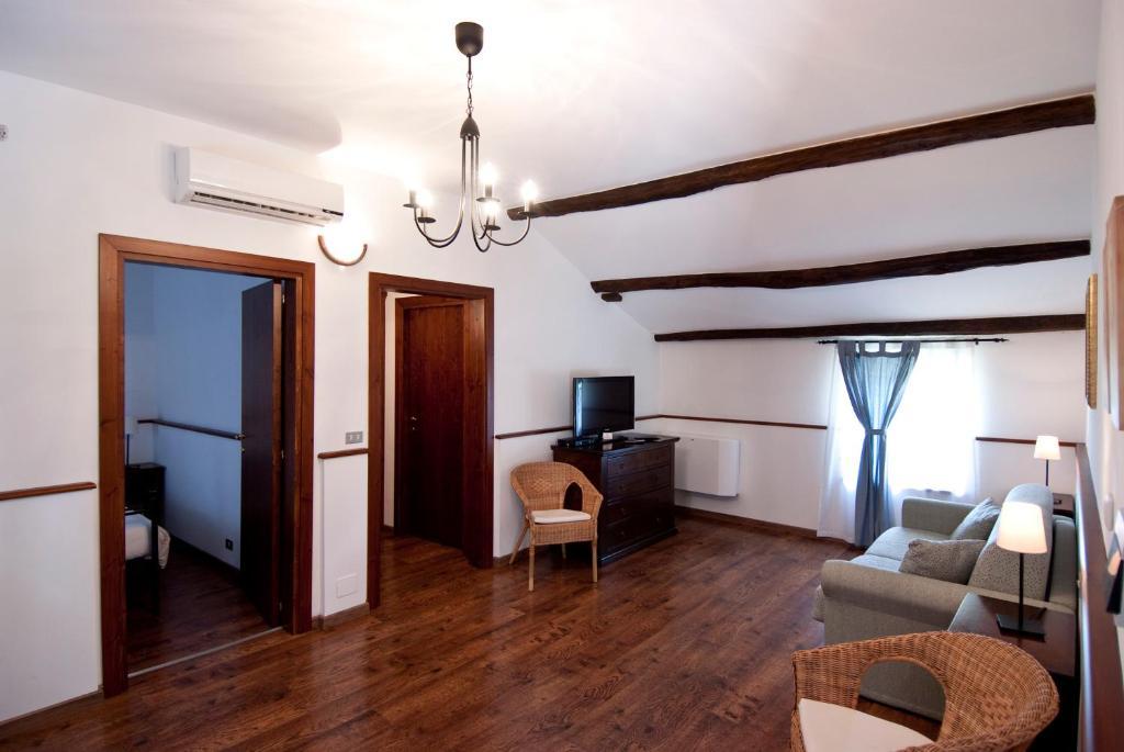 Agriturismo Villa Irelli Castellalto Zimmer foto